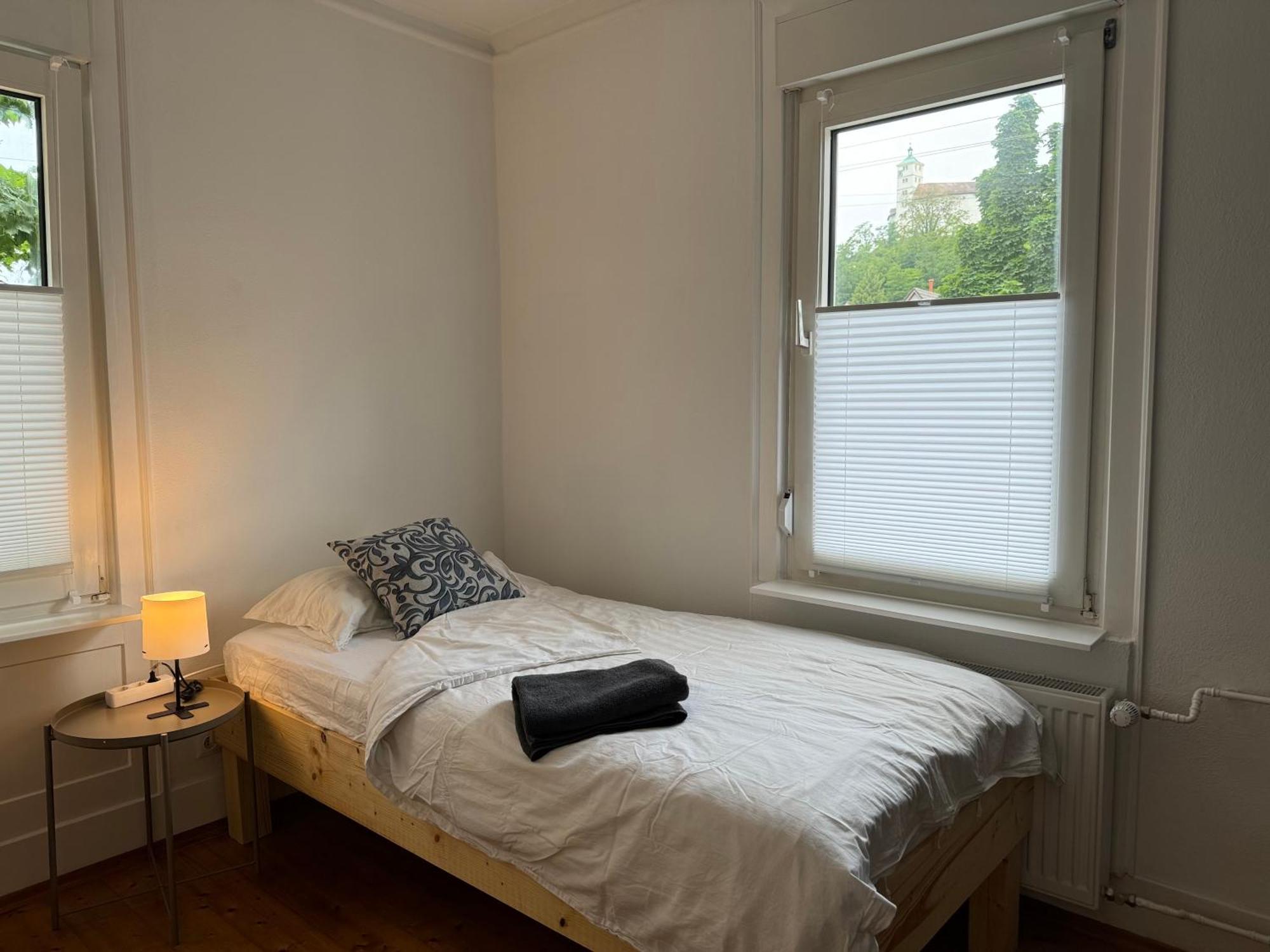 90Qm 4-Zimmer-Wohnung - Apartment Friedrichstrasse Vaihingen an der Enz Buitenkant foto